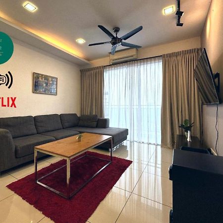 Bukit Indah Lovely Hauz @Wifi Netflix Apartamento Johor Bahru Exterior foto